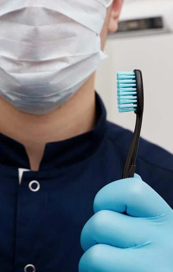 trattamenti di igiene dentale presso una clinica dentale in Albania