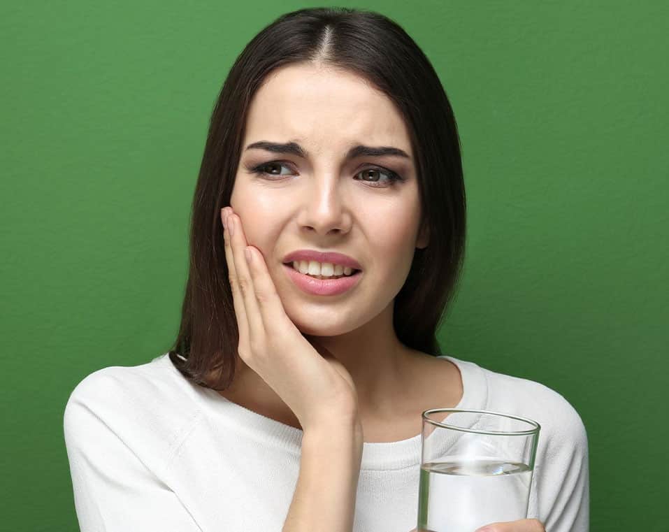 trajtimi i dhëmbëve të ndjeshëm në Shqipëri