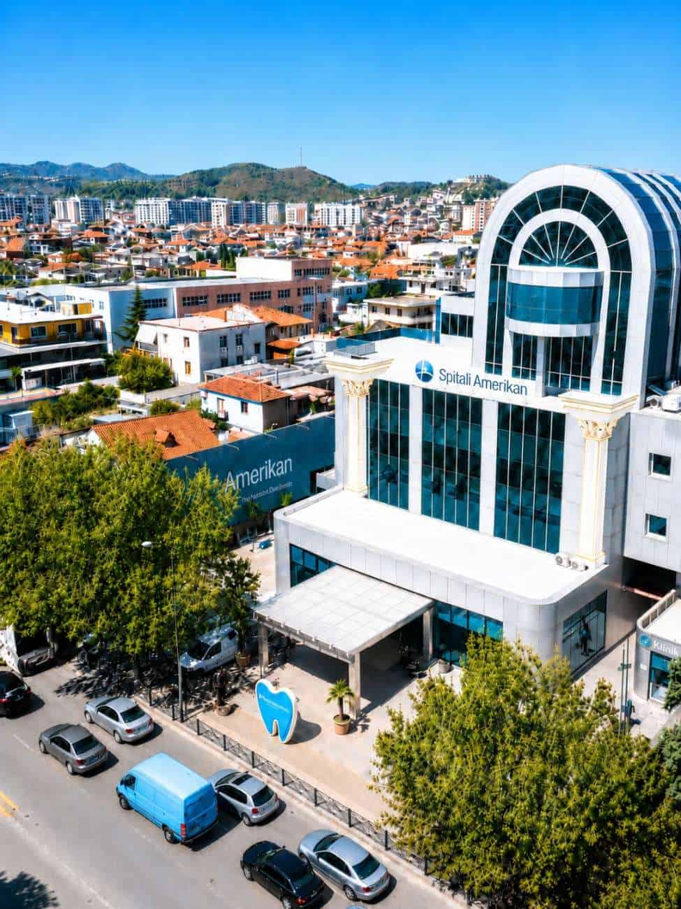 American Dental Hospital | Clinica Dentale Moderna in Albania Valutata come la Migliore per la Sicurezza